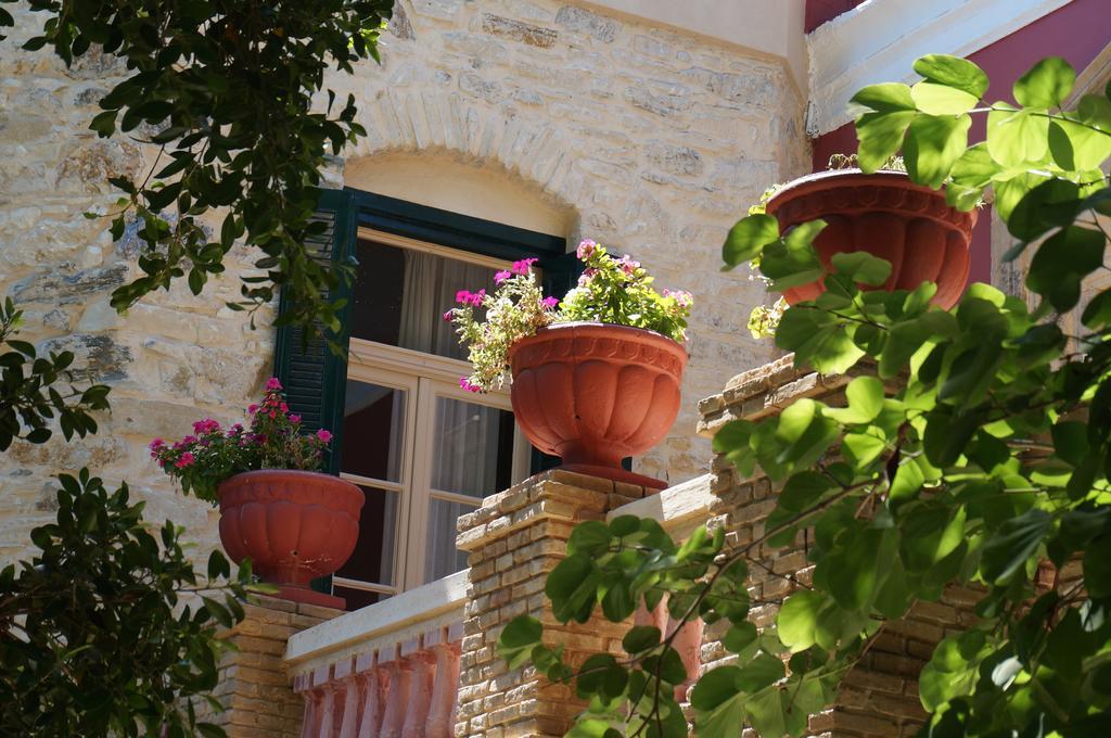 Archontiko Angelou Hotel Alinda  Buitenkant foto