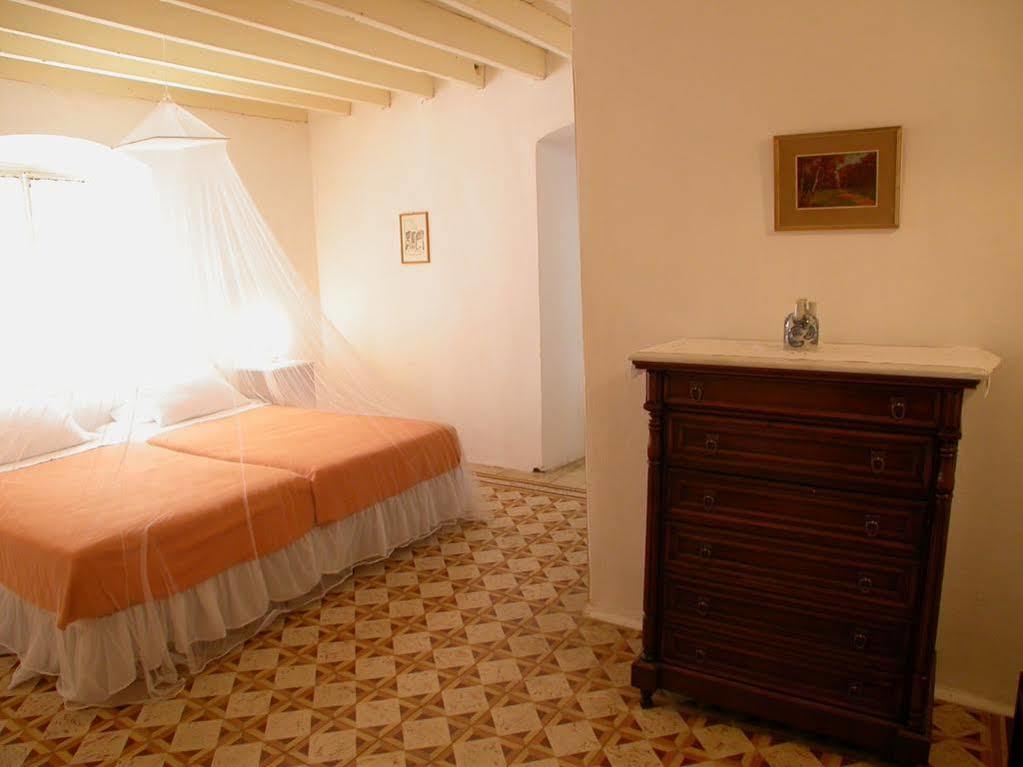 Archontiko Angelou Hotel Alinda  Buitenkant foto